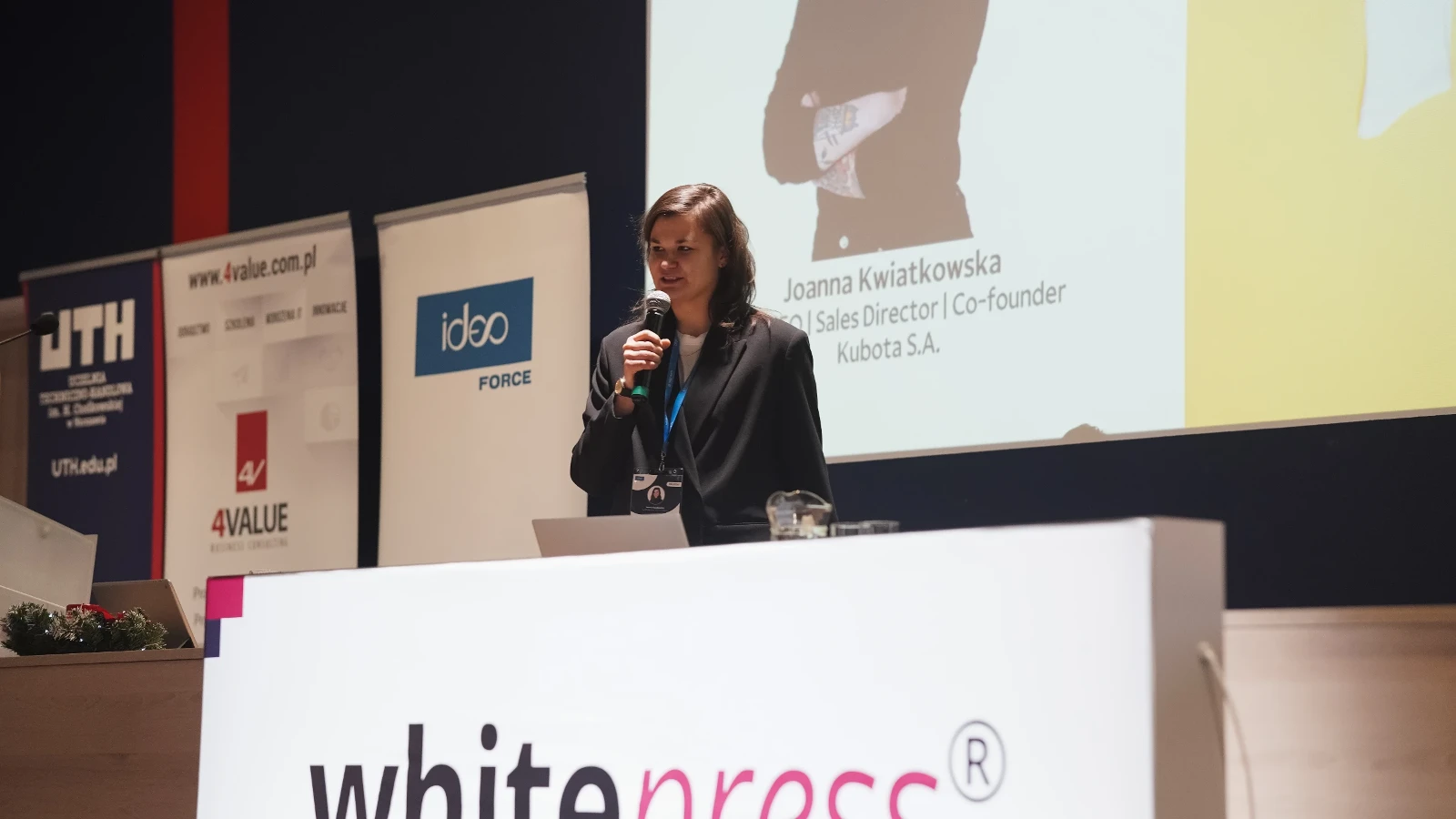 konferencja 6 1